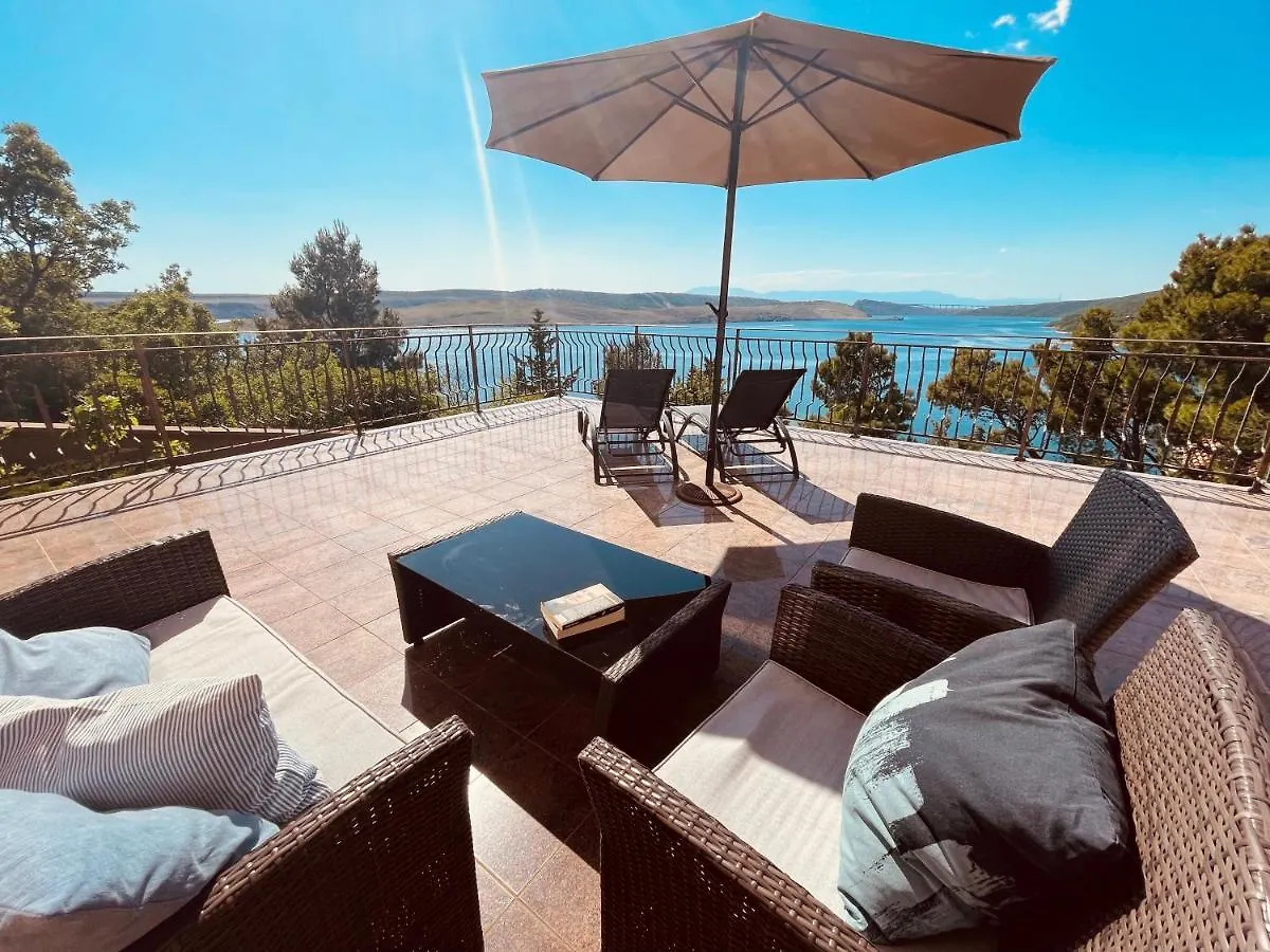 Apartments Villa Antonia Jadranovo
