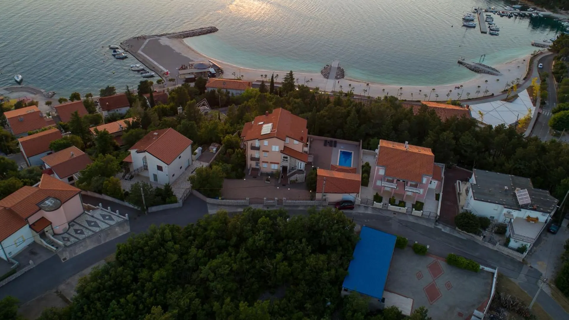 Apartments Villa Antonia Jadranovo
